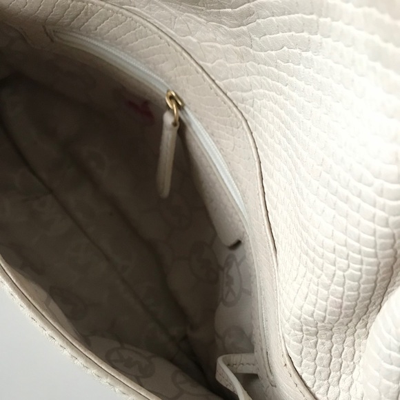 Authentic Micheal Kors purse handbag - Picture 8 of 10